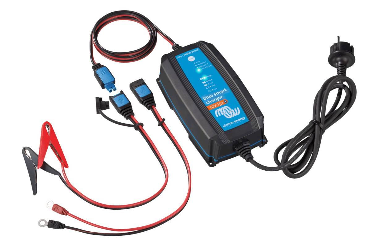 Victron Blue Smart IP65 12/15 Bluetooth Charger 12V 15A per batterie al piombo e al litio