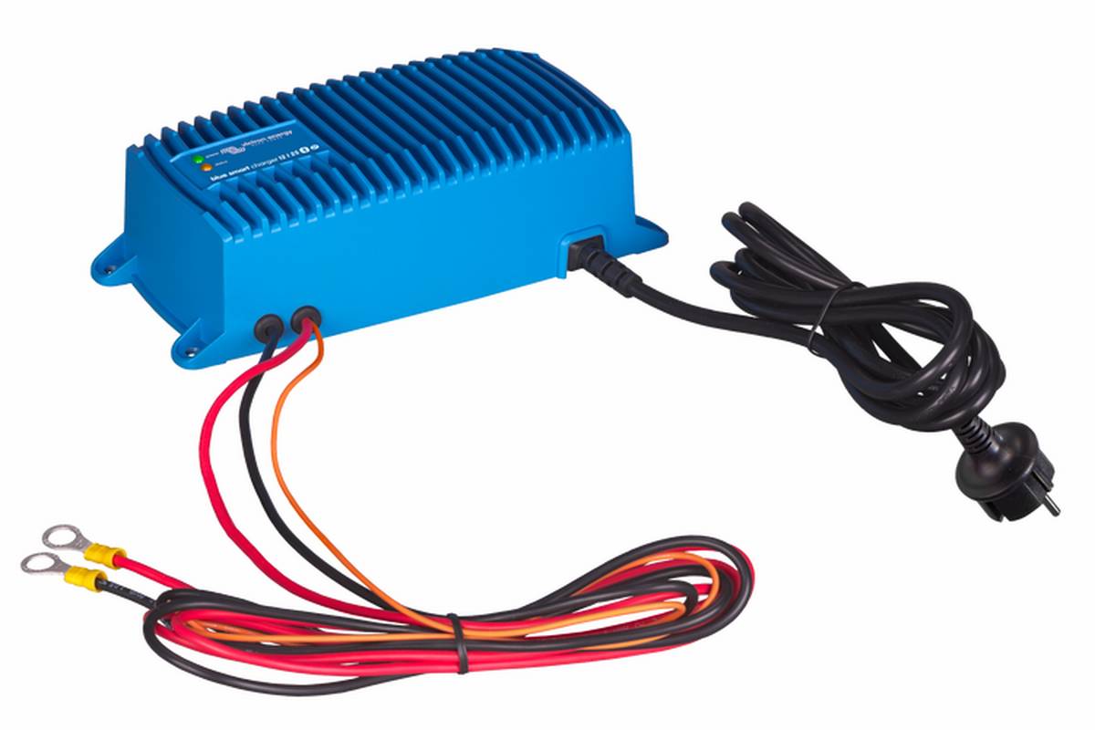 Victron Blue Smart IP67 Charger 12V 17A (1 porta di ricarica)